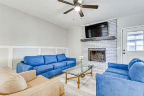 Pensacola Home with Screened Porch 10 Mi to Beach!